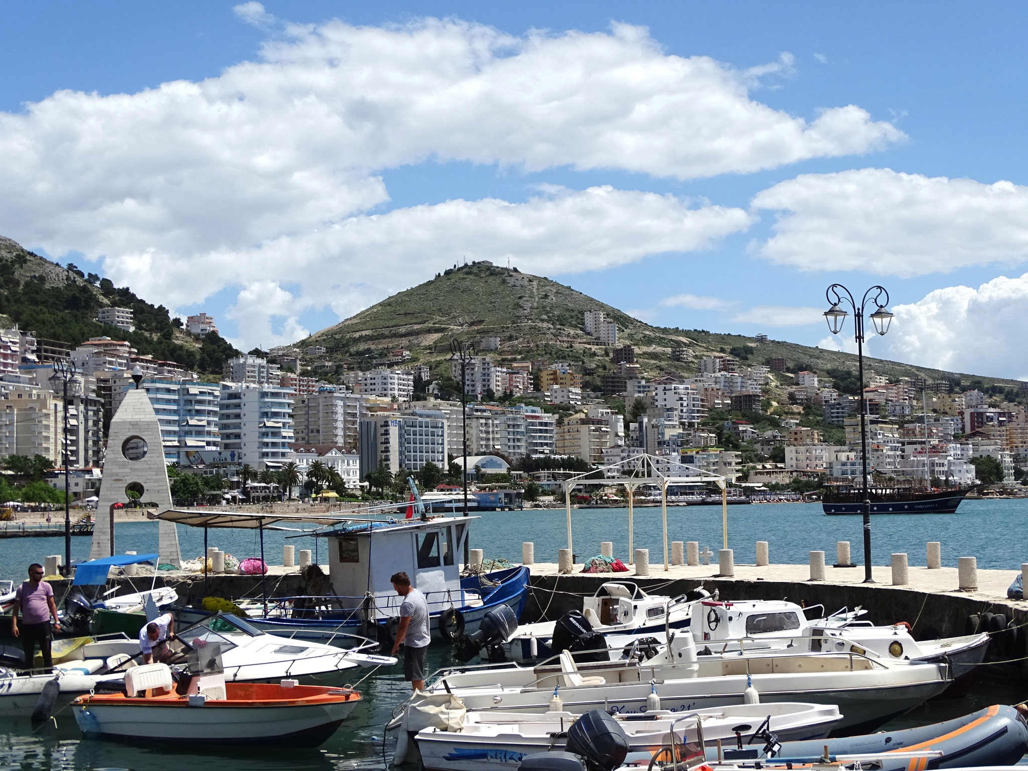 Sarandë (Photo license: CC BY 2.0)